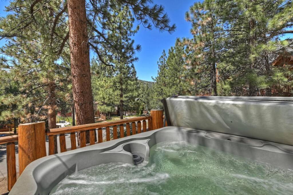 Chalet Monterey W/Hot Tub - Big Decks/Bbq Villa Big Bear Lake Buitenkant foto
